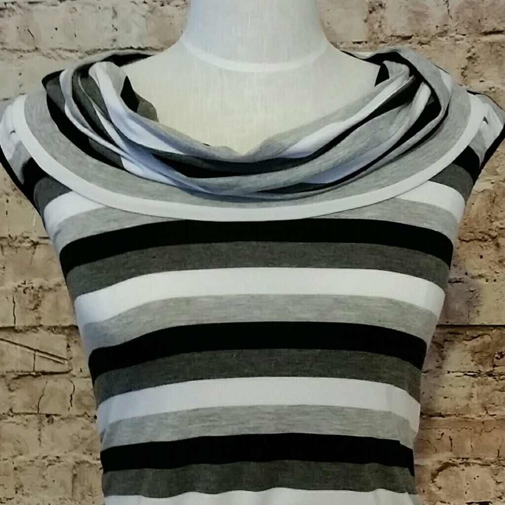 EUC Vivienne Tam cowl neck top